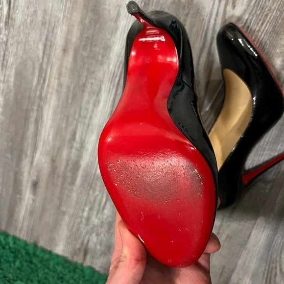 Christian Louboutin Black Fifille Patent Round Toe Classic Stiletto Pumps - Picture 9 of 11
